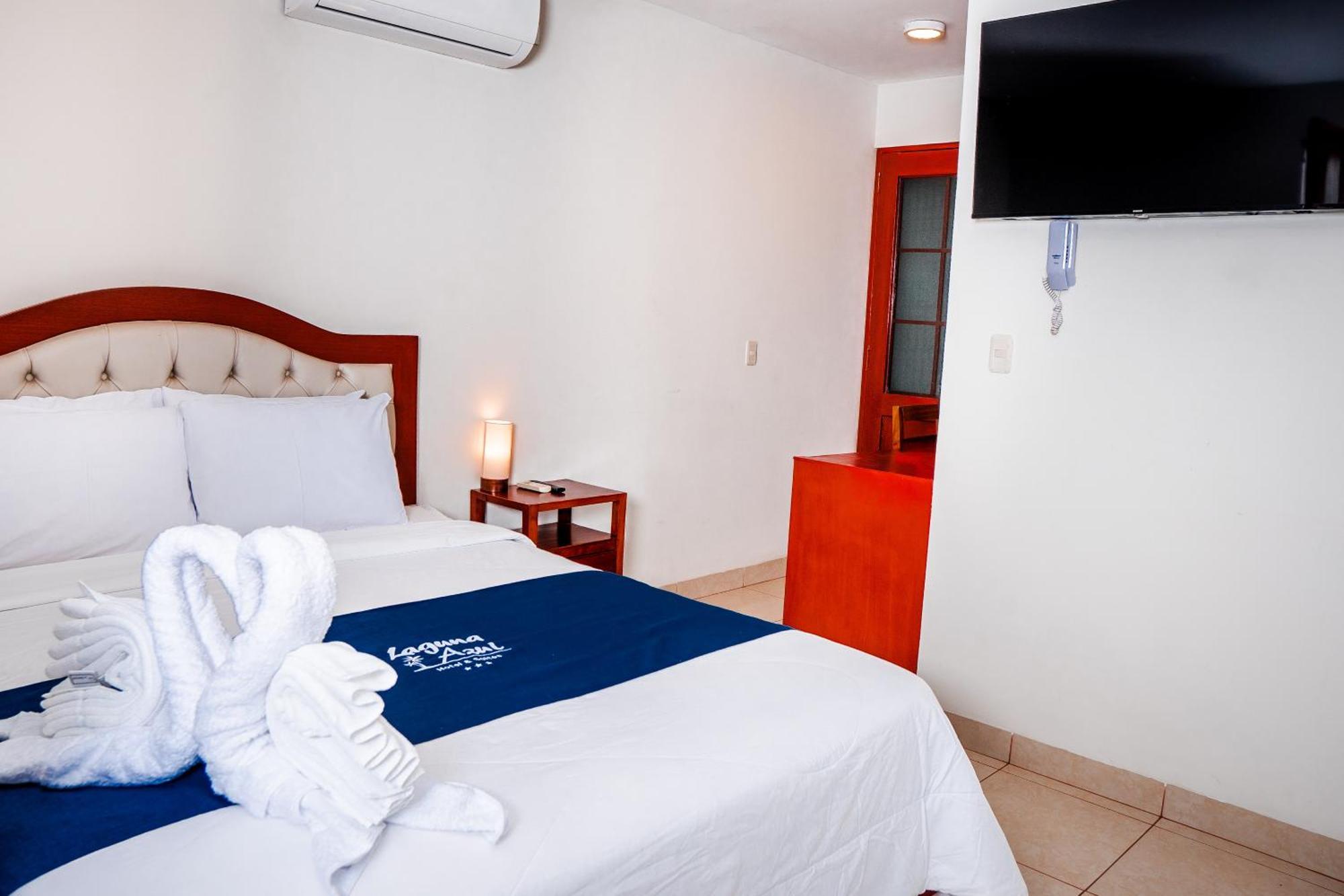 Sauce Laguna Azul Hotel & Suites מראה חיצוני תמונה