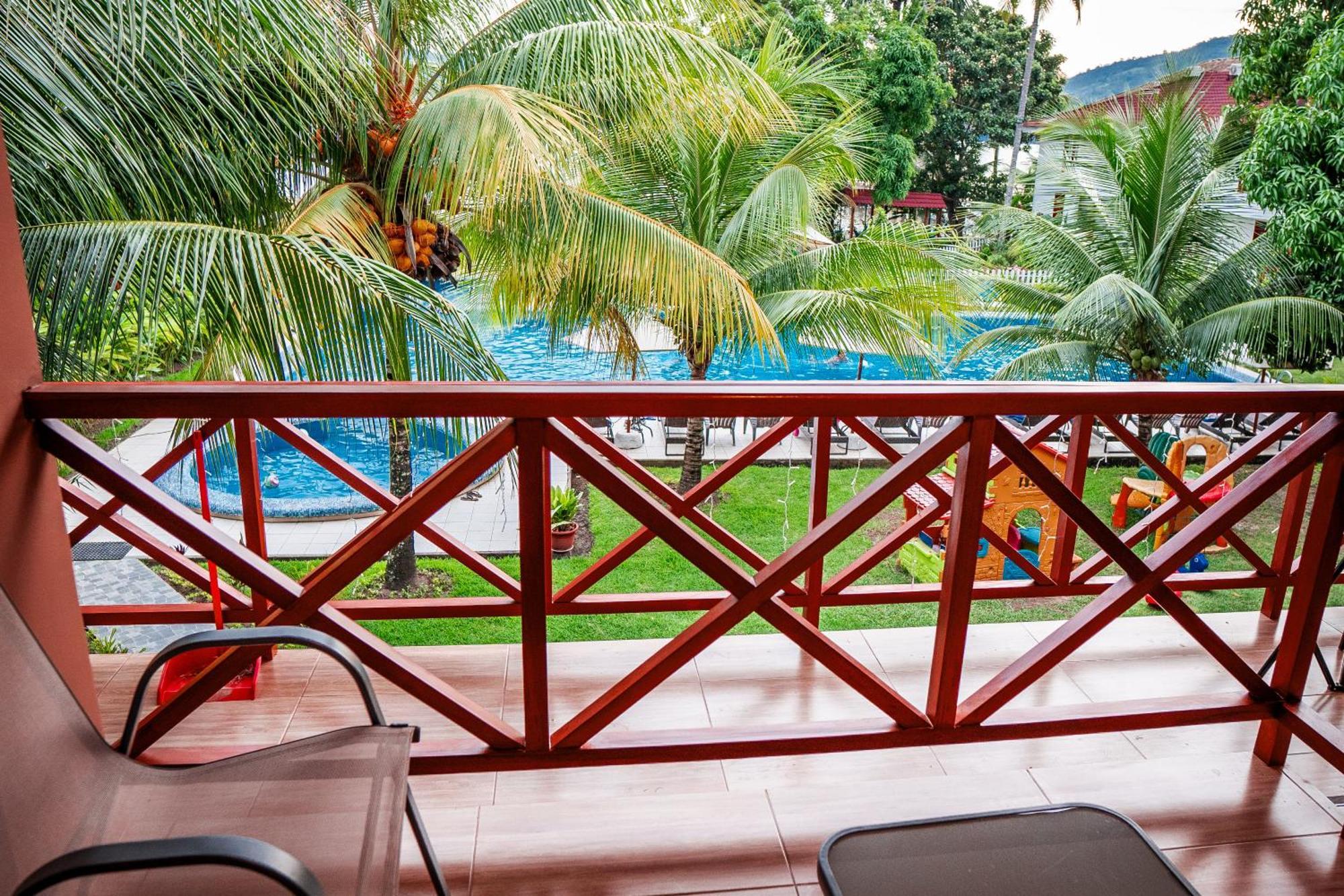 Sauce Laguna Azul Hotel & Suites מראה חיצוני תמונה