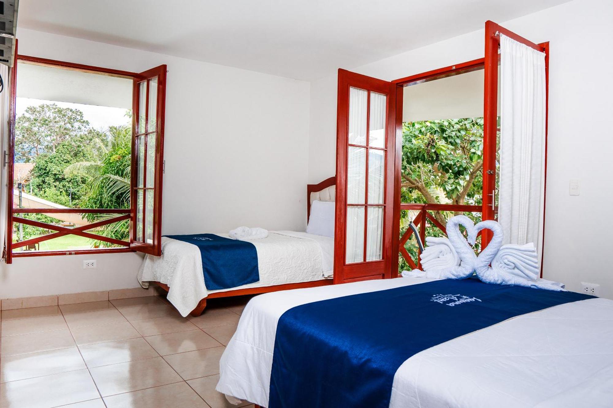 Sauce Laguna Azul Hotel & Suites מראה חיצוני תמונה