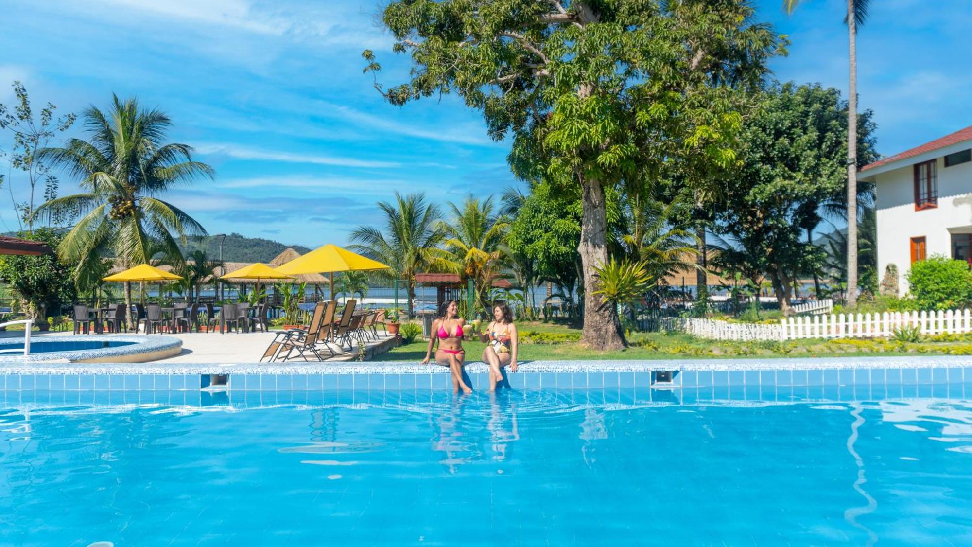 Sauce Laguna Azul Hotel & Suites מראה חיצוני תמונה