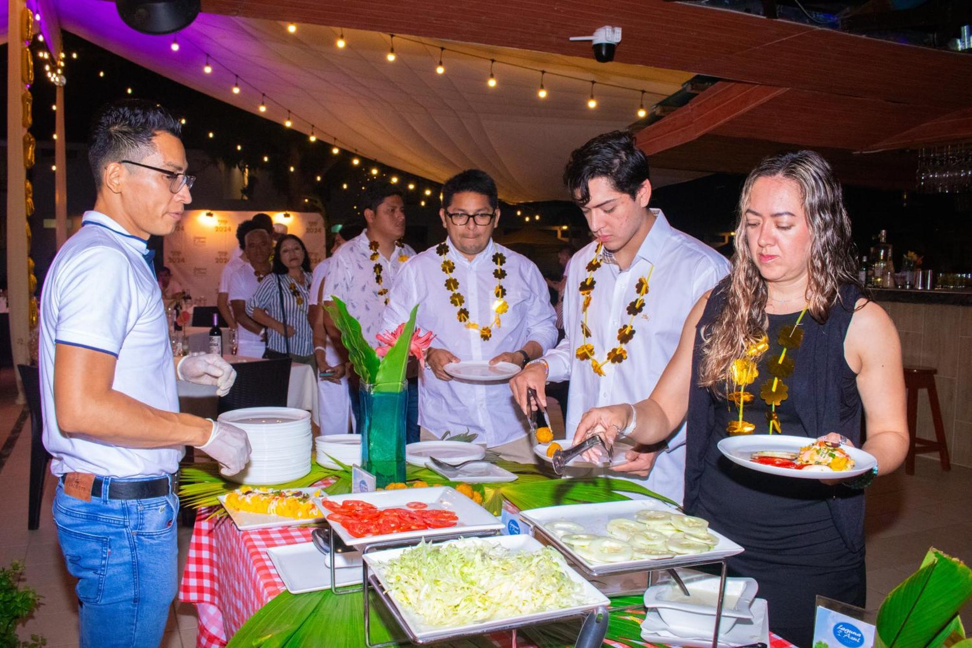Sauce Laguna Azul Hotel & Suites מראה חיצוני תמונה